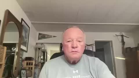 Snapshot of cookoosnest chatting on October 19, 2025, 3:01 pm cookoosnest online show from October 19, 2025, 3:01 pm