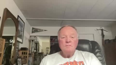 Snapshot of cookoosnest chatting on October 22, 2025, 4:35 am cookoosnest online show from October 22, 2025, 4:35 am