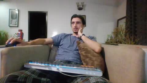 Cool2Buddies online show from April 24, 2026, 3:03 pm