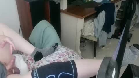 Snapshot of coolbreezee007 chatting on October 31, 2025, 12:17 pm Chuck online show from October 31, 2025, 12:17 pm