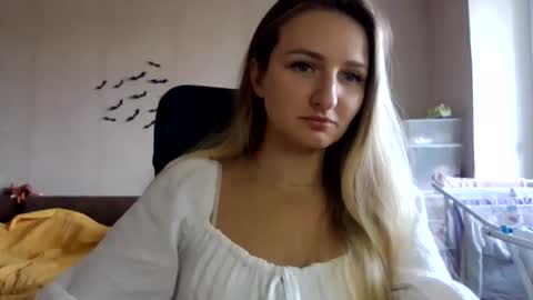 cora_fora online show from September 30, 2025, 9:47 am