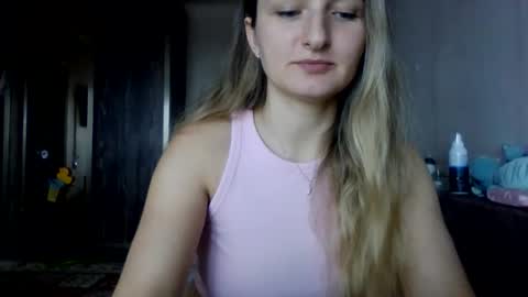 cora_fora online show from December 5, 2025, 10:57 am