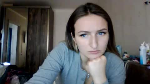 cora_fora online show from April 24, 2026, 10:28 am