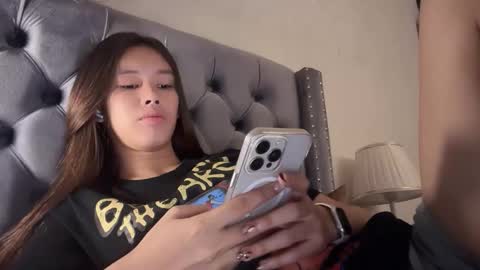 Snapshot of cora_here chatting on January 8, 2026, 7:16 pm Cora online show from January 8, 2026, 7:16 pm