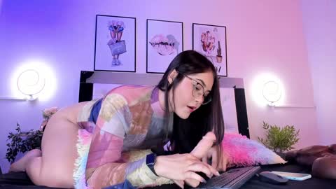 Cora  online show from January 31, 2025, 12:17 am