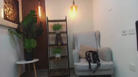 Snapshot of coral_lise chatting on September 24, 2025, 11:02 am Coral online show from September 24, 2025, 11:02 am