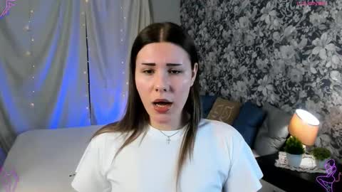 Snapshot of coraline_kitty chatting on February 14, 2026, 8:00 am Coraline online show from February 14, 2026, 8:00 am