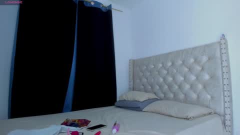 Snapshot of coralinej0nes chatting on September 18, 2025, 9:28 pm Coraline online show from September 18, 2025, 9:28 pm