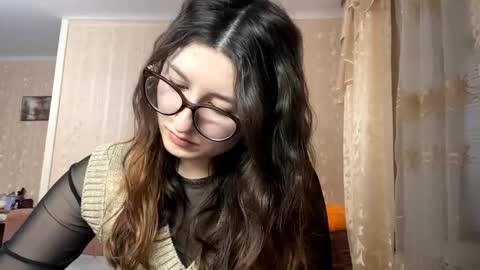 Elisheva online show from November 11, 2025, 1:55 pm