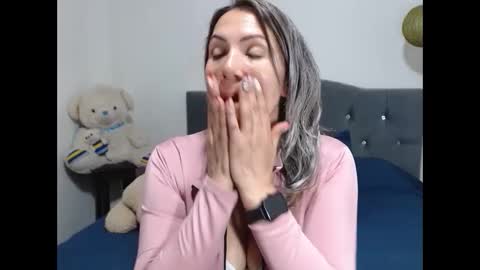 corinnasex online show from December 3, 2024, 10:07 pm