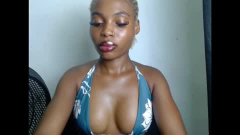 cornxcunt online show from November 18, 2025, 9:52 pm