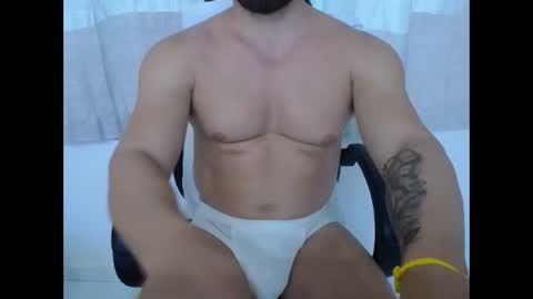 Snapshot of corolaxxl chatting on February 3, 2026, 2:10 am corolaxxl online show from February 3, 2026, 2:10 am