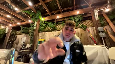 Snapshot of coronelking chatting on January 5, 2025, 1:35 am coronelking online show from January 5, 2025, 1:35 am