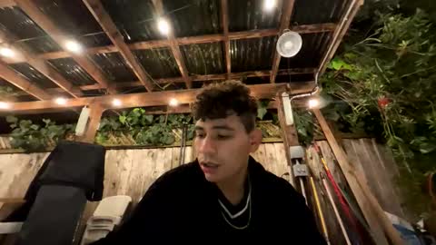 Snapshot of coronelking chatting on November 24, 2025, 4:23 am coronelking online show from November 24, 2025, 4:23 am