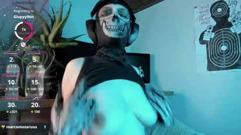 cos_operator online show from September 22, 2025, 7:05 pm