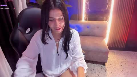 Lunita online show from June 3, 2026, 2:33 pm
