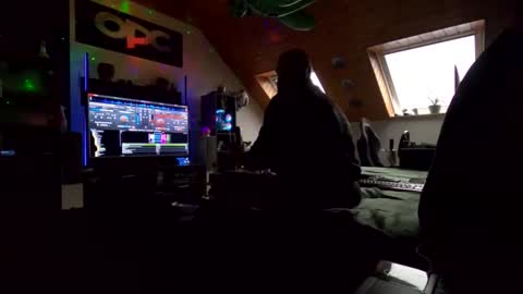 Snapshot of cosmicdreamer690 chatting on October 15, 2025, 10:04 am CosmicDreamer690 online show from October 15, 2025, 10:04 am