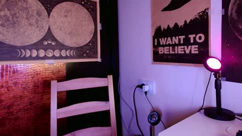 Snapshot of cosmonudes chatting on December 11, 2024, 9:34 pm Barry online show from December 11, 2024, 9:34 pm