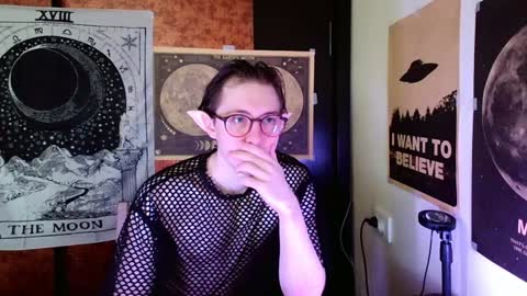 Snapshot of cosmonudes chatting on December 24, 2024, 9:28 am Barry online show from December 24, 2024, 9:28 am