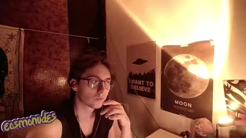 Snapshot of cosmonudes chatting on November 9, 2025, 2:26 pm Barry online show from November 9, 2025, 2:26 pm