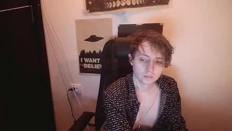 Snapshot of cosmonudes chatting on April 24, 2026, 6:21 pm Barry online show from April 24, 2026, 6:21 pm