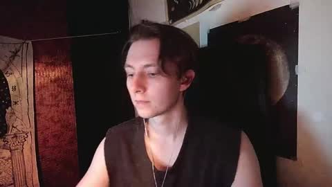 Snapshot of cosmonudes chatting on May 4, 2026, 7:43 pm Barry online show from May 4, 2026, 7:43 pm
