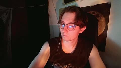 Snapshot of cosmonudes chatting on May 8, 2026, 6:13 pm Barry online show from May 8, 2026, 6:13 pm