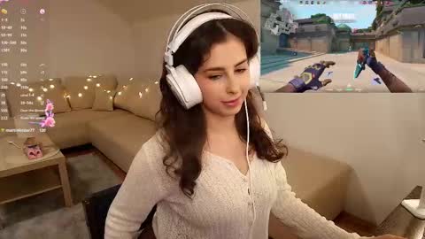 Luna online show from March 12, 2026, 6:47 pm