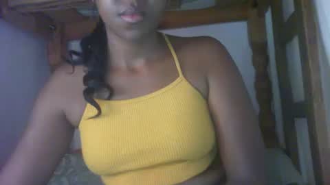 couleur_vanille online show from January 30, 2025, 7:29 am