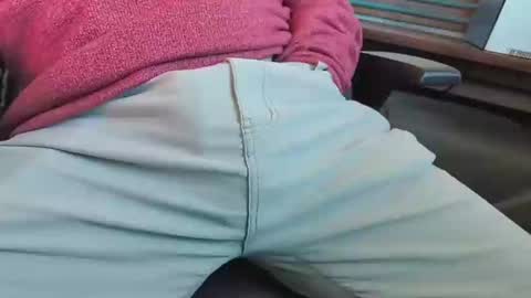 Snapshot of countryboy_10 chatting on December 12, 2024, 4:21 pm CountryBoy 10 online show from December 12, 2024, 4:21 pm