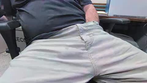 Snapshot of countryboy_10 chatting on December 31, 2024, 1:41 pm CountryBoy 10 online show from December 31, 2024, 1:41 pm