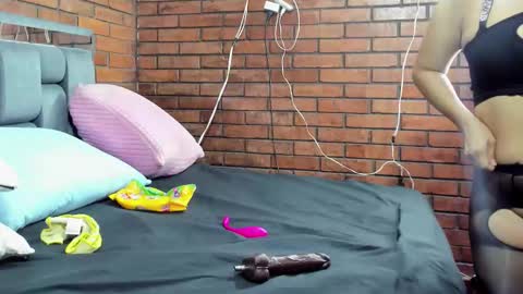 Snapshot of couple_gold69 chatting on October 2, 2025, 9:16 am Andrea and Scott online show from October 2, 2025, 9:16 am