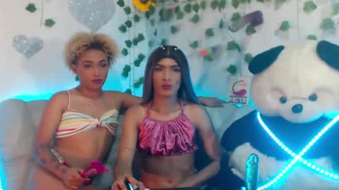 Snapshot of couple_sweet1016 chatting on March 10, 2025, 6:45 pm ALEXA KIM online show from March 10, 2025, 6:45 pm