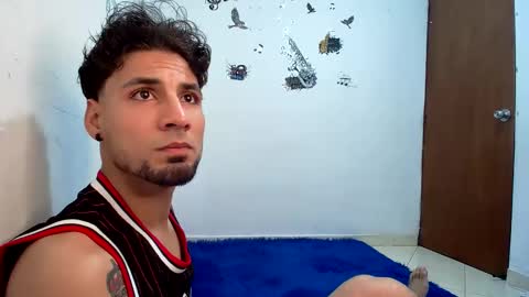 Snapshot of coupleeswetthott chatting on February 12, 2026, 1:28 pm coupleeswetthott online show from February 12, 2026, 1:28 pm