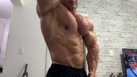 couplemuscle40 online show from March 24, 2026, 4:12 pm