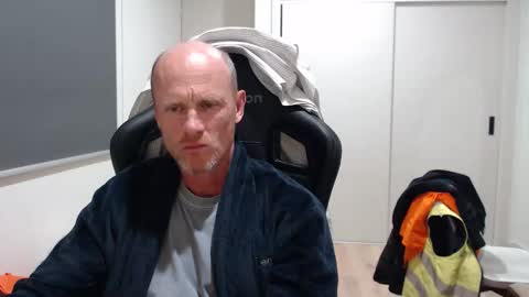 Snapshot of cptduckpants chatting on May 18, 2026, 12:22 pm cptduckpants online show from May 18, 2026, 12:22 pm