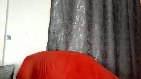 Snapshot of crave_meslowly chatting on January 12, 2026, 5:45 am Taliee online show from January 12, 2026, 5:45 am