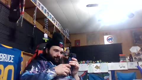 Snapshot of craveitoften chatting on February 7, 2025, 4:27 am craveitoften online show from February 7, 2025, 4:27 am