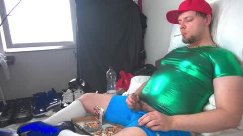 Snapshot of cravingboy chatting on February 24, 2025, 2:58 pm robin online show from February 24, 2025, 2:58 pm