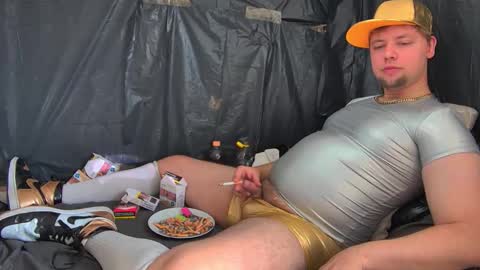 Snapshot of cravingboy chatting on September 20, 2025, 11:33 am robin online show from September 20, 2025, 11:33 am