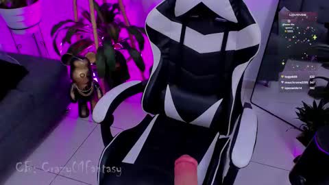 Snapshot of crazy01fantasy chatting on February 21, 2025, 7:34 am Laura online show from February 21, 2025, 7:34 am