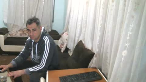 crazy____boy09 online show from January 18, 2026, 3:38 pm