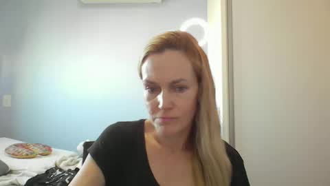Anny online show from March 24, 2026, 10:20 am