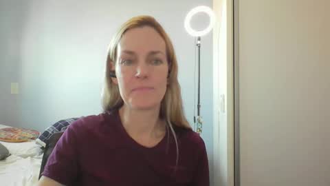 Anny online show from April 3, 2026, 12:25 pm