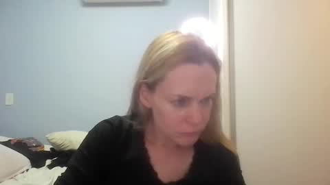 Snapshot of crazyanny chatting on July 17, 2026, 6:02 pm Anny online show from July 17, 2026, 6:02 pm