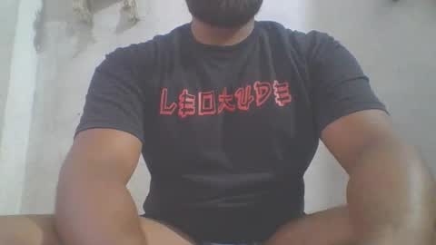 crazzy_booy online show from April 1, 2026, 4:24 am