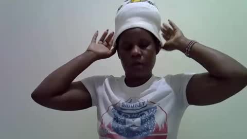 Snapshot of crazzybaby01 chatting on November 1, 2025, 1:13 pm crazzybaby01 online show from November 1, 2025, 1:13 pm