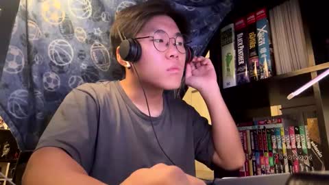 cream_lantern online show from October 21, 2025, 8:04 am