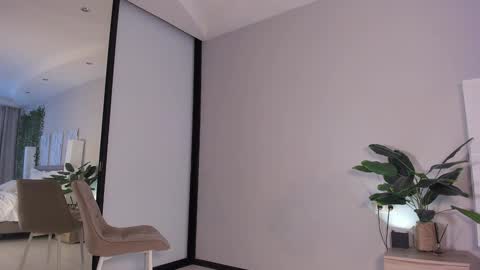 ALEXA AND WALLY online show from February 4, 2026, 8:09 am