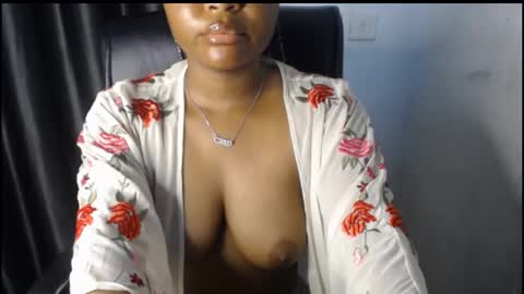 Snapshot of creamy_juicypussy chatting on September 19, 2025, 10:32 pm Lady jasmine online show from September 19, 2025, 10:32 pm